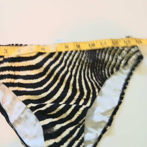 Swimsuit - Picture 2 of 3